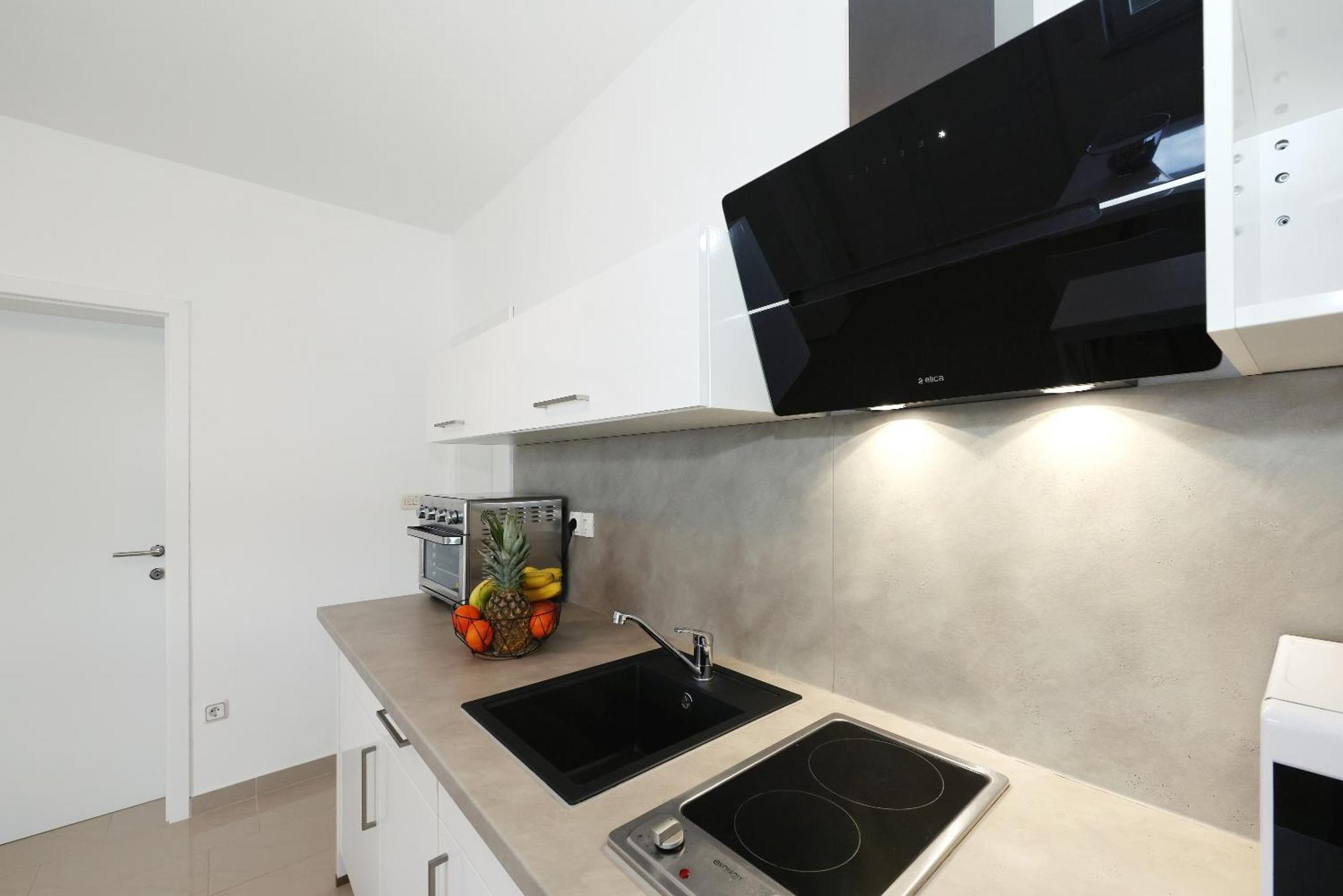 Apartments Rosini, 300M From The Beach With Shared Tavern And Bikes, Nin Bagian luar foto